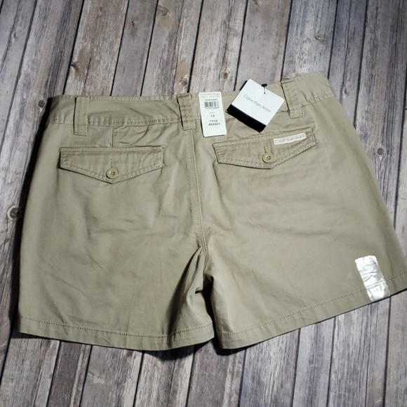 Calvin Klein Jeans Casual Khaki Shorts - Picture 4 of 8